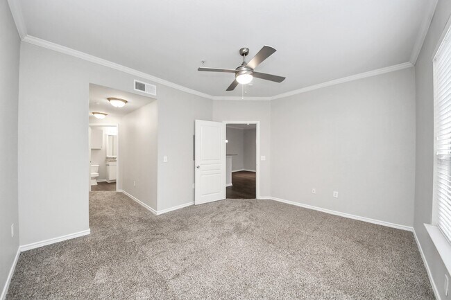 Building Photo - 3003 Memorial Ct