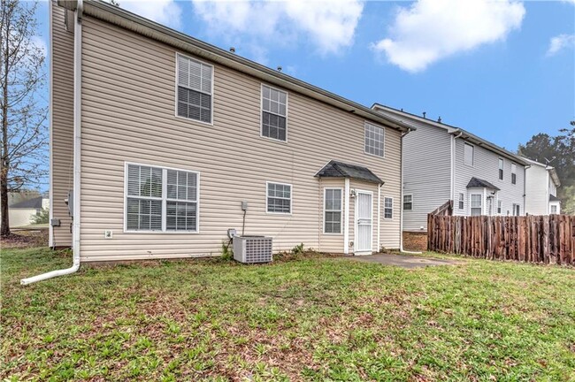 Building Photo - 2628 Patriots Rd