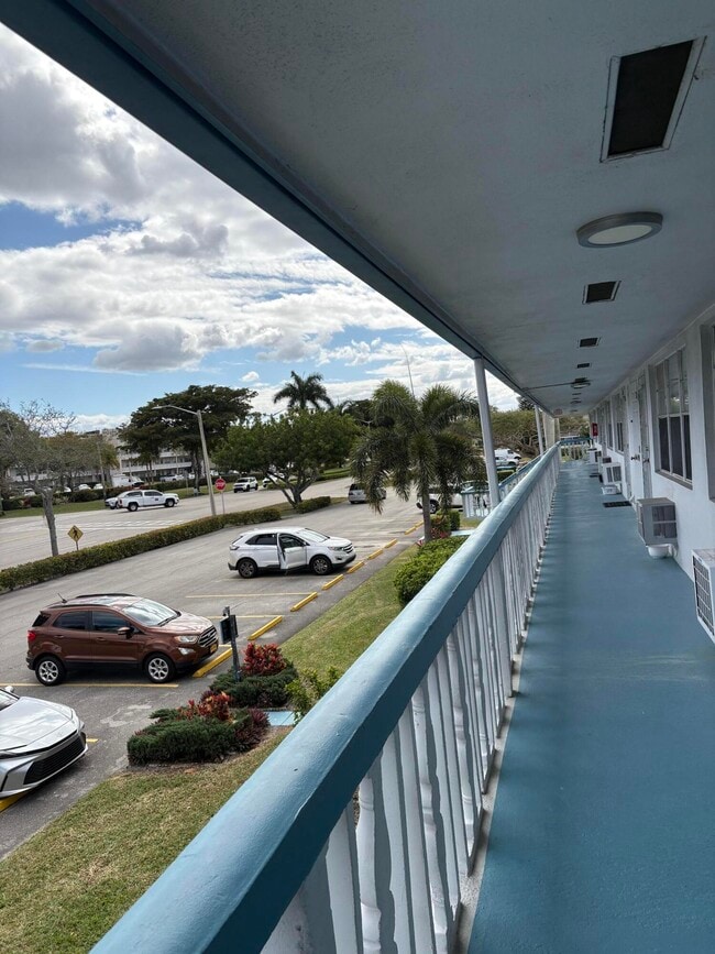 Building Photo - 374 Camden P