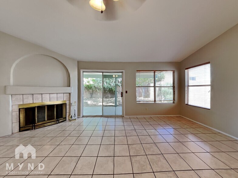 Building Photo - 3828 W Mariposa Grande Ln