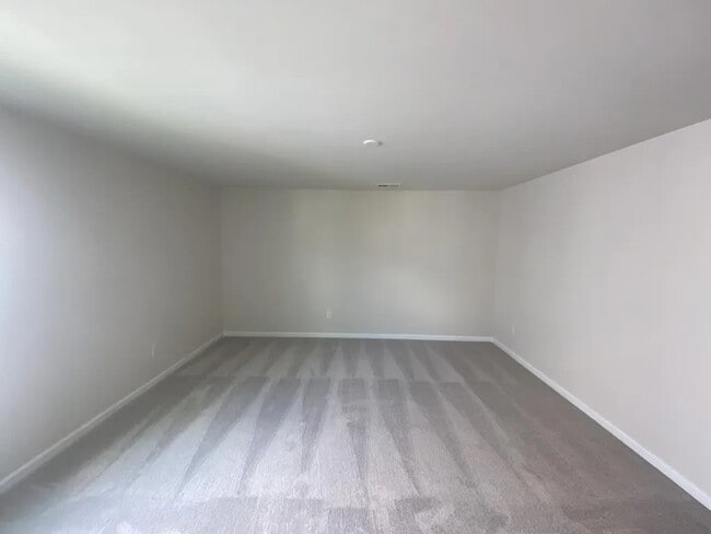 Building Photo - 1537 Woodhouse Dr