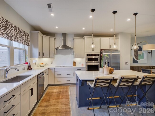 Building Photo - 11015 Stetler St