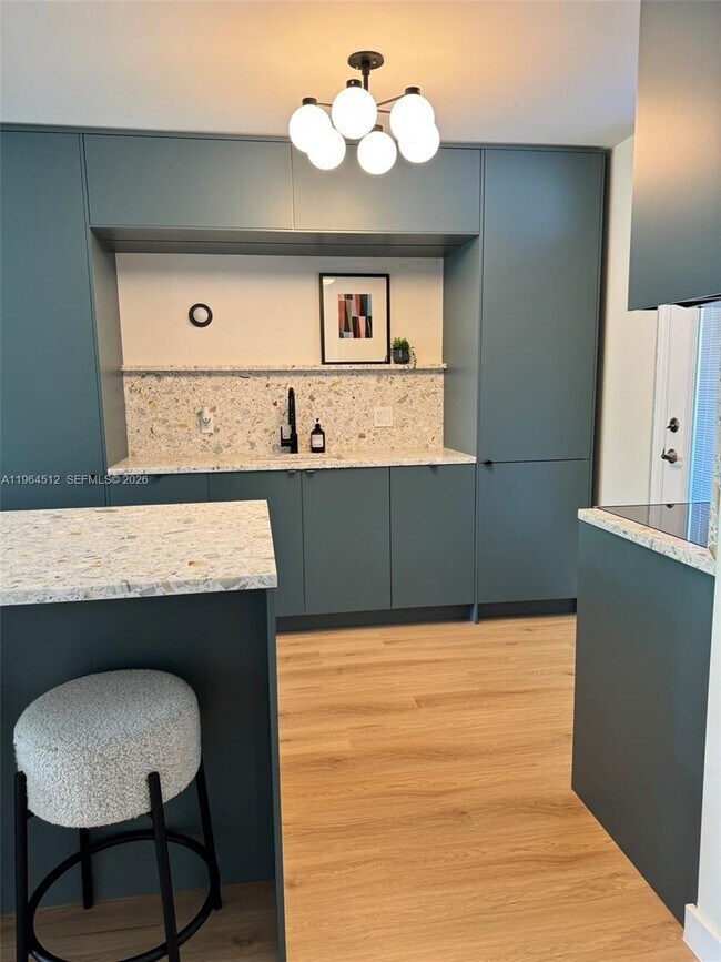 Building Photo - 1045 10th St