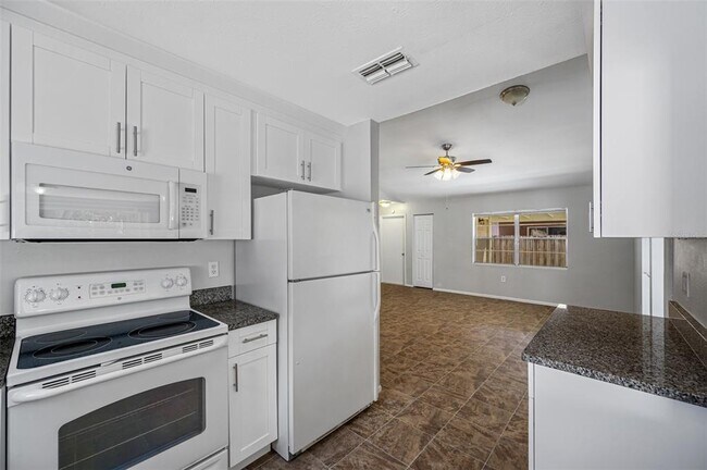 Building Photo - 1411 Thistledown Dr