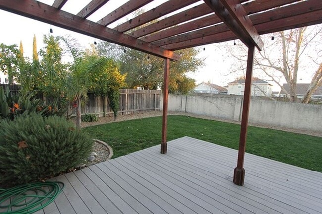 Building Photo - Charming 3-bedroom 2.5 bath, 1512 square foot home in Vacaville