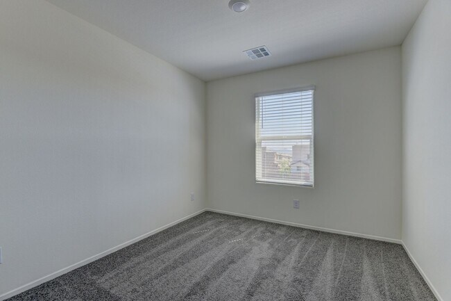 Building Photo - Brand new 3 bedroom Town House by DR Horto...