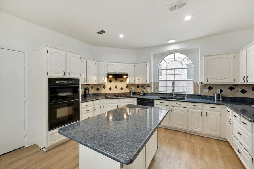 Building Photo - 7309 Springfield Dr
