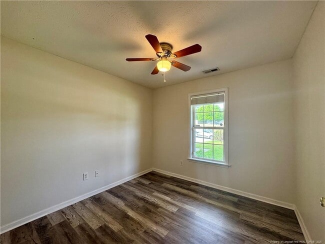 Building Photo - 470 Rushmore Ct