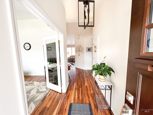 Building Photo - Fantastic 4 Bedroom Home with 3 Car Garage...