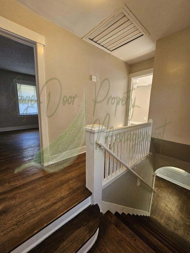 Building Photo - BEAUTIFUL 2-STORY HOME!!!