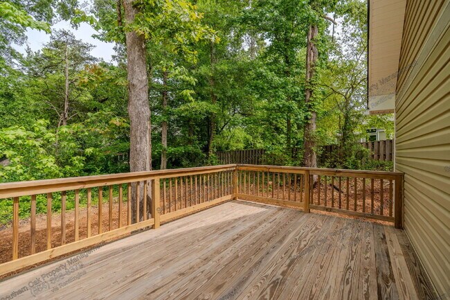 Building Photo - 15004 Beacon Ridge Dr