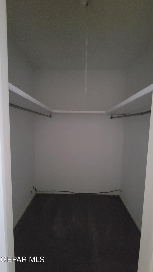 Building Photo - 1405 Cessna Dr