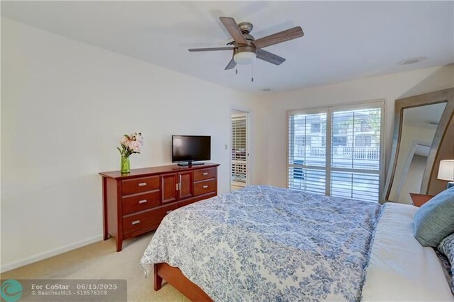 Building Photo - 681 Marine Dr