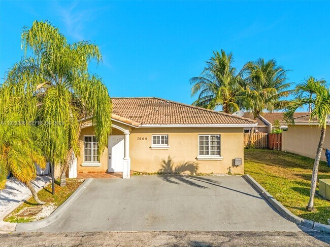 Building Photo - 7665 NW 183rd Ter