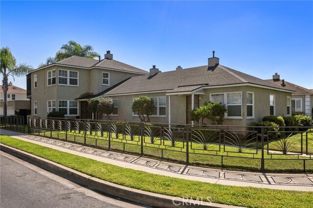 Building Photo - 15702 Halldale Ave