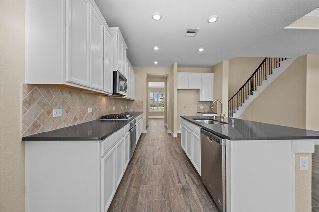 Building Photo - 14014 Phelps Dr