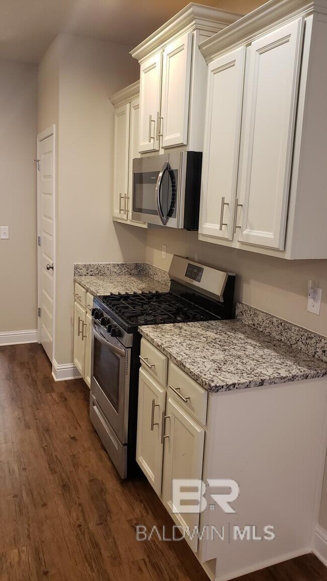 Building Photo - 24490 Kipling Ct