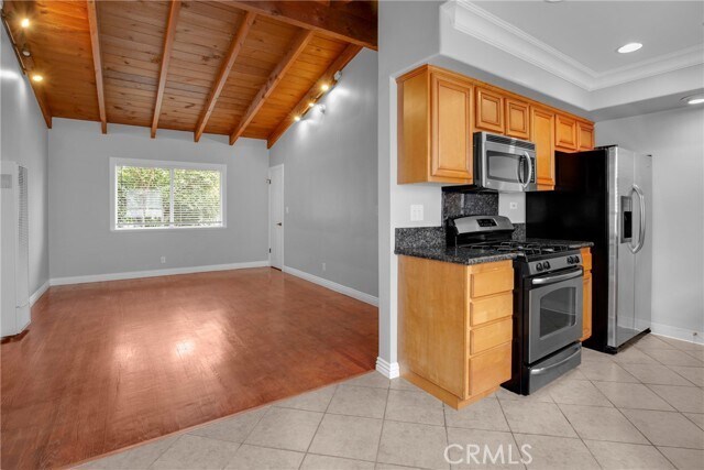 Building Photo - 16144 Sunset Blvd