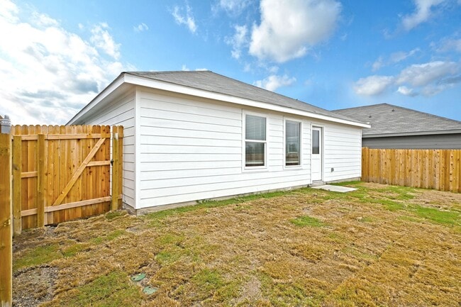 Building Photo - 3817 Low Tide