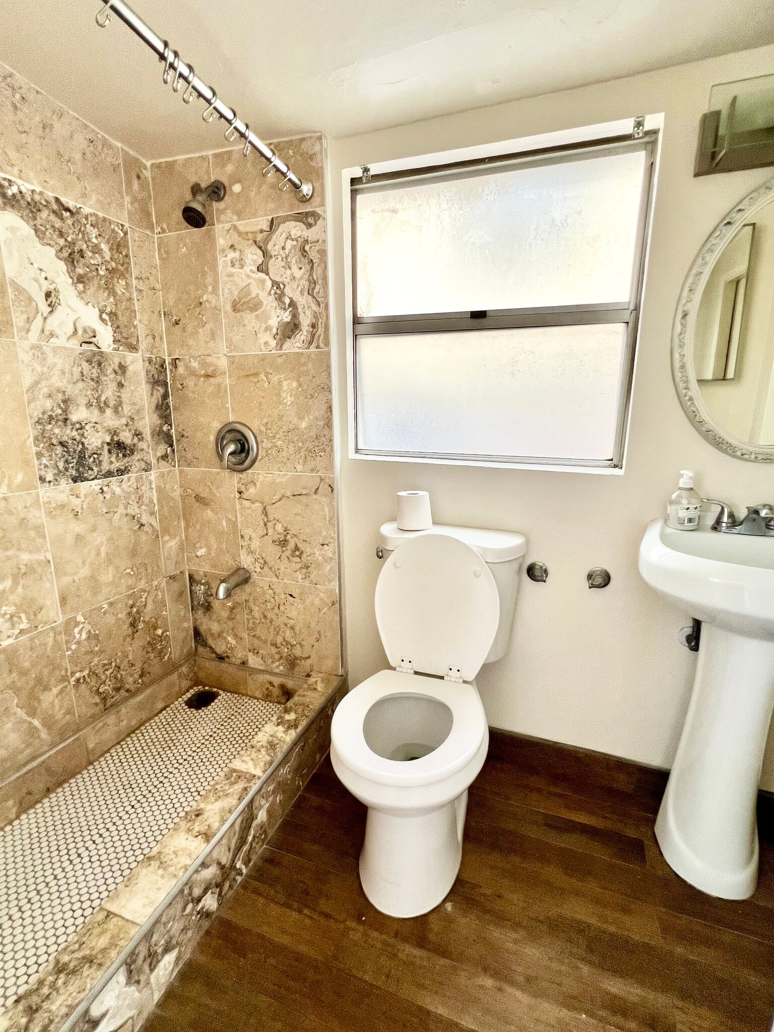 Building Photo - 451 27th St