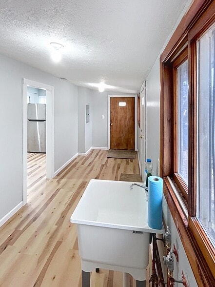 Building Photo - 38599 Plains Ct