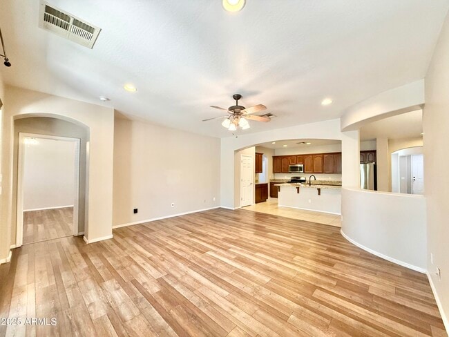 Building Photo - 2849 E Fandango Dr