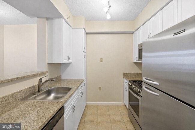 Building Photo - 555 Massachusetts Ave NW