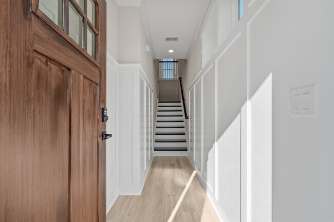 Building Photo - 8485 Duke Pl