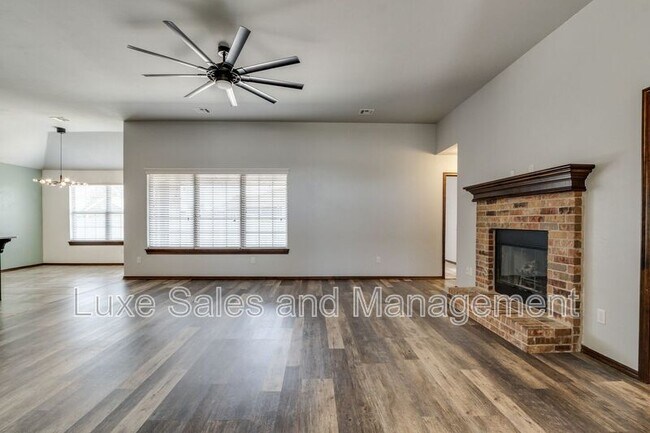 Building Photo - 1174 Misty Dr NW