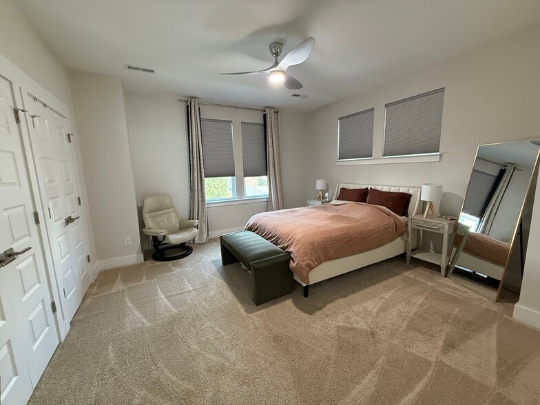 Building Photo - 219 S Bruns Ave