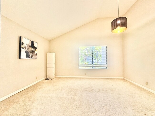 Building Photo - 6436 Buena Vista Dr