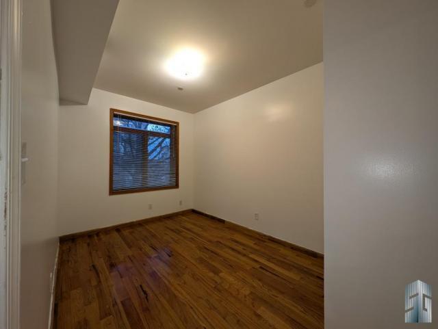 Building Photo - 3 bedroom in BROOKLYN NY 11225