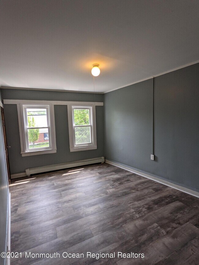 Building Photo - 1415-1417 Springwood Ave