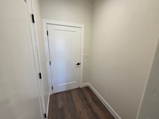 Building Photo - VIEWS from EVERY ROOM!