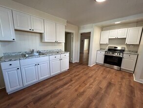 Building Photo - 663 Pawling Ave