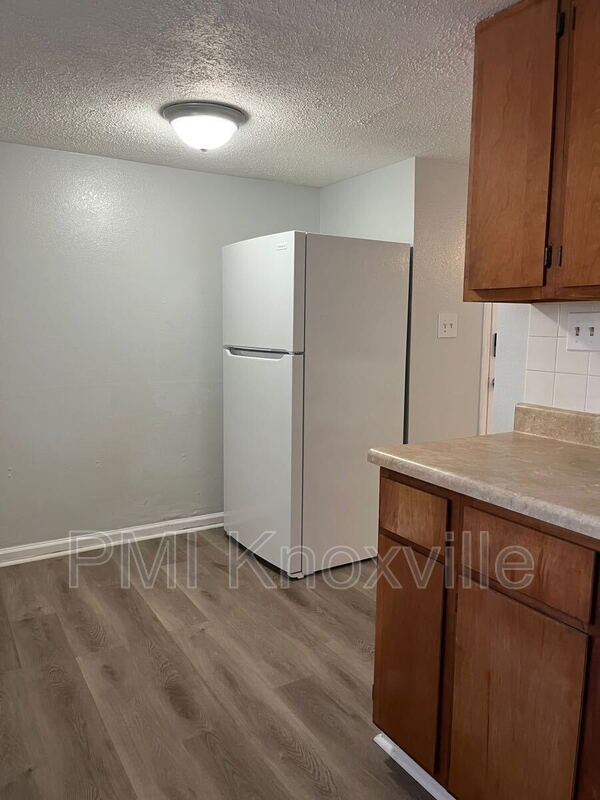 Building Photo - 489 W Outer Dr