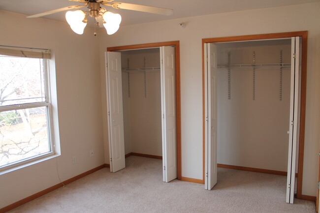 Large Closets! - 1021 Vattier St