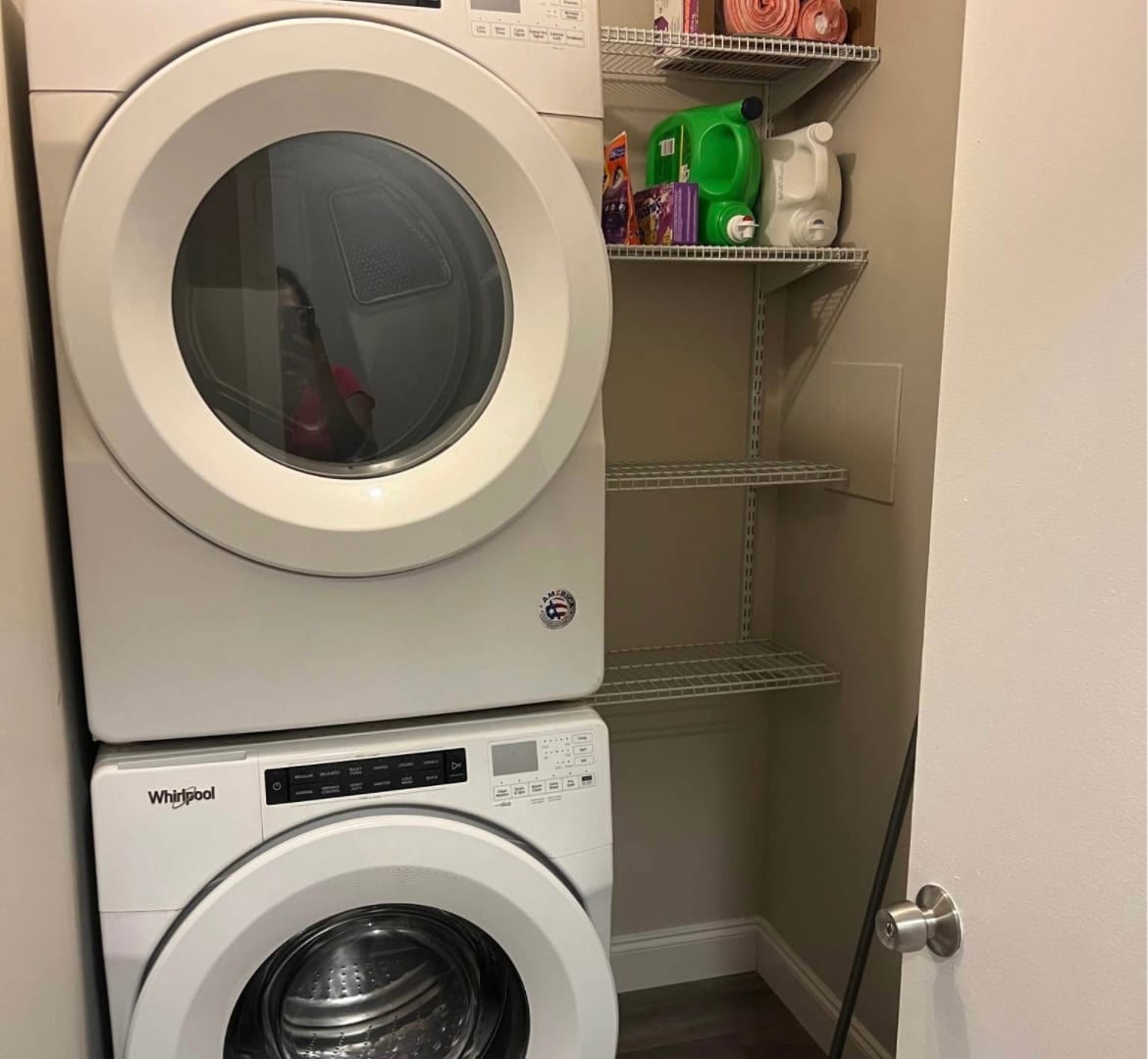 Laundry - 25210 Tralee Ct