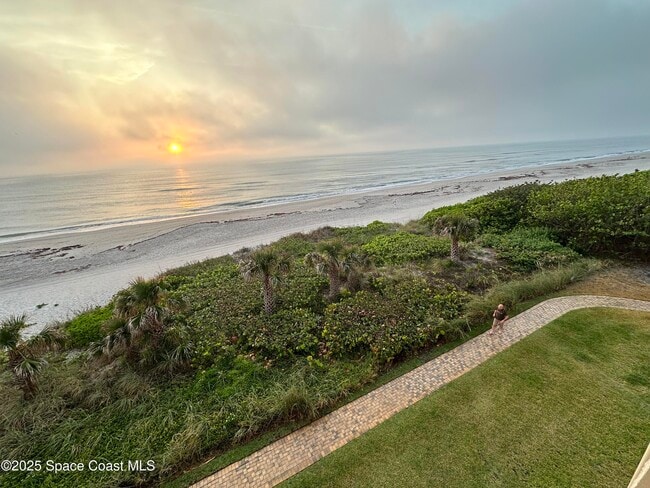 Building Photo - 1415 N Hwy A1A