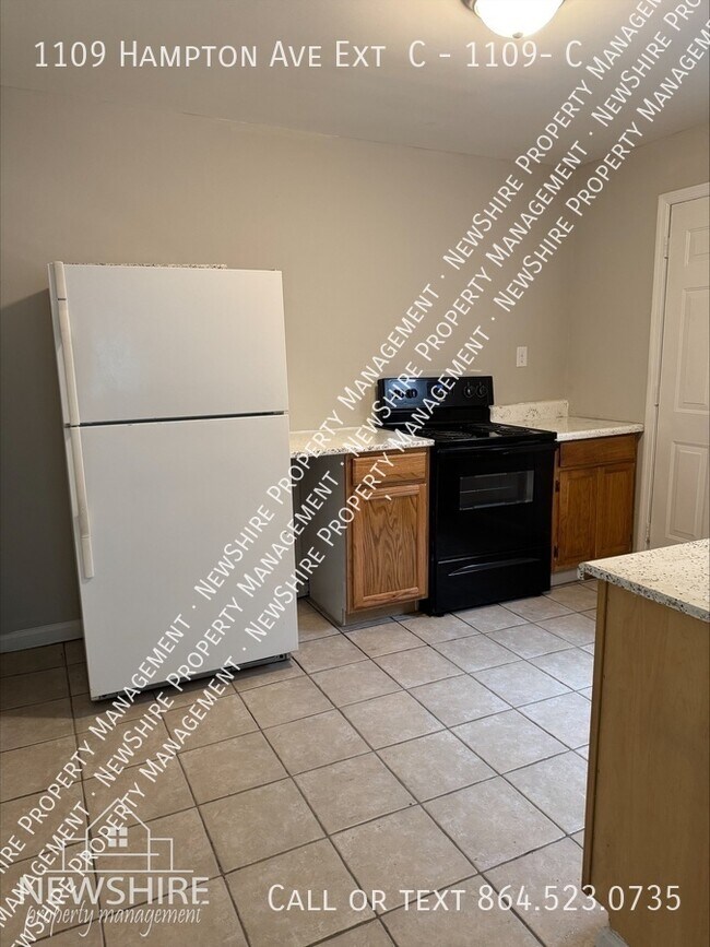 Building Photo - 1109 Hampton Ave Ext