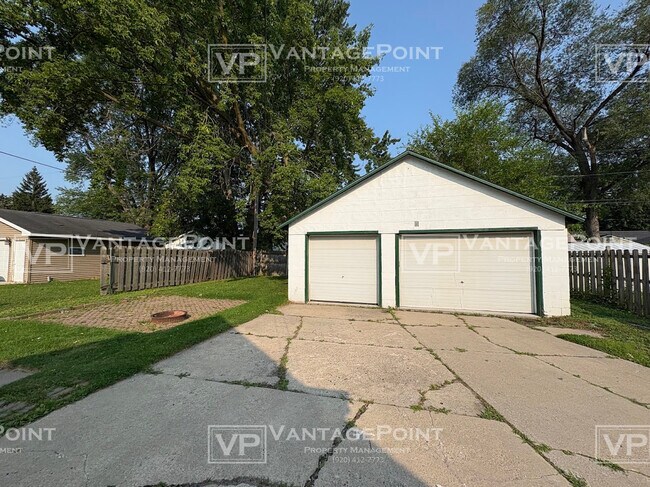 Building Photo - 1016 Wirtz Ave