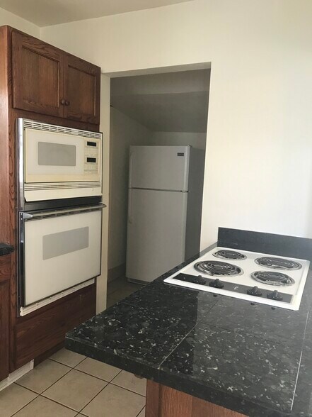 Building Photo - 123 North St