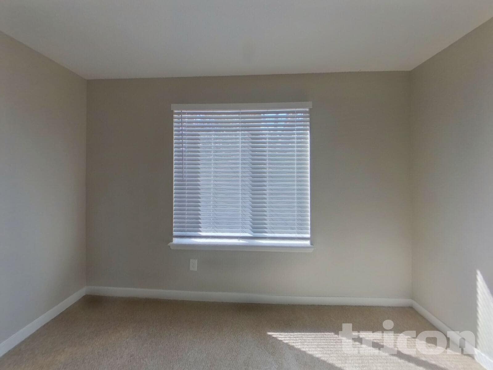 Building Photo - 9227 S Butterwood Ct