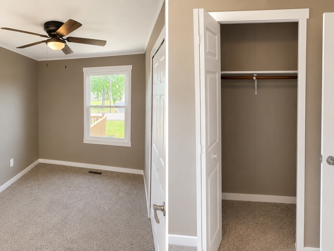 Building Photo - Completely Remodled Home In The Heart Of Marion