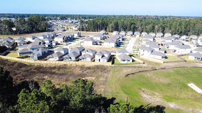 Building Photo - 247 Forest W St