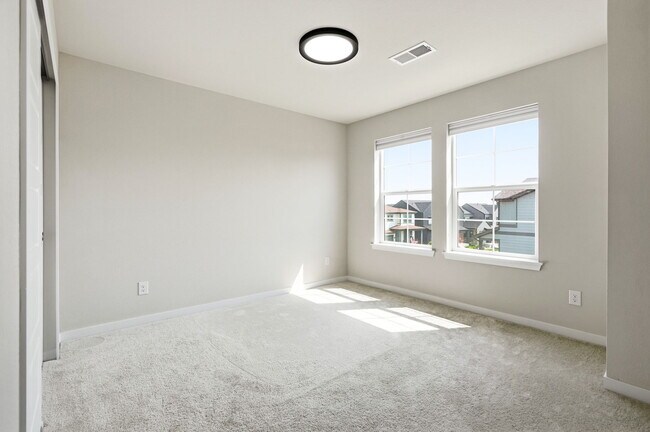 Building Photo - 137 Mohawk Cir