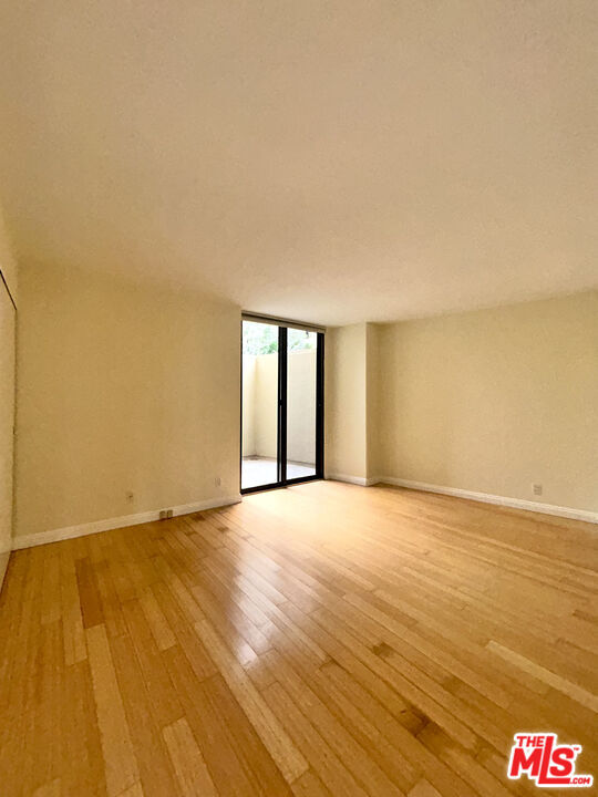Building Photo - 4337 Marina City Dr