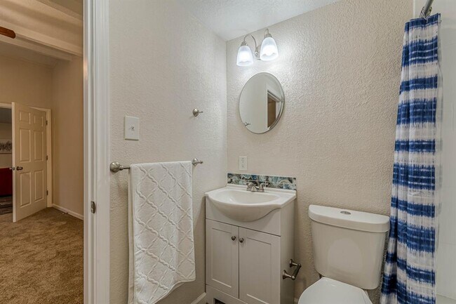 Building Photo - 560 Persimmon Pass