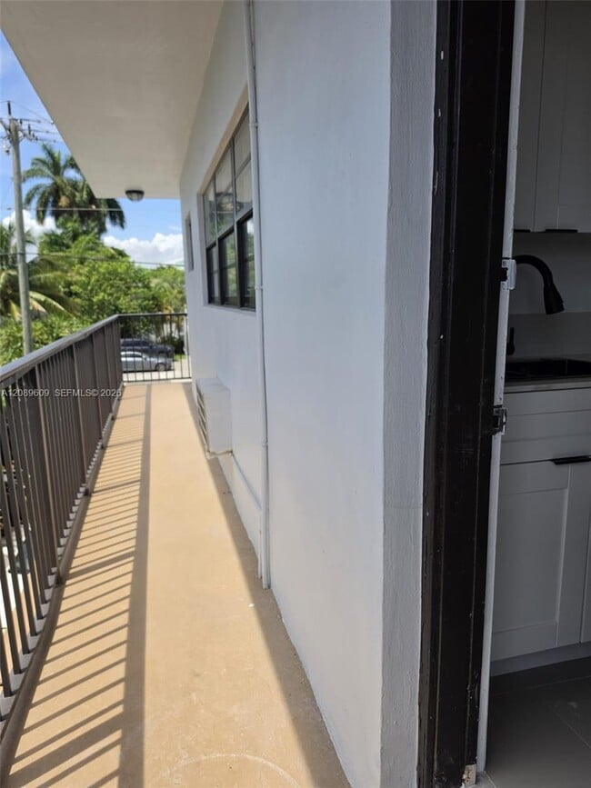 Building Photo - 7845 NE Bayshore Ct