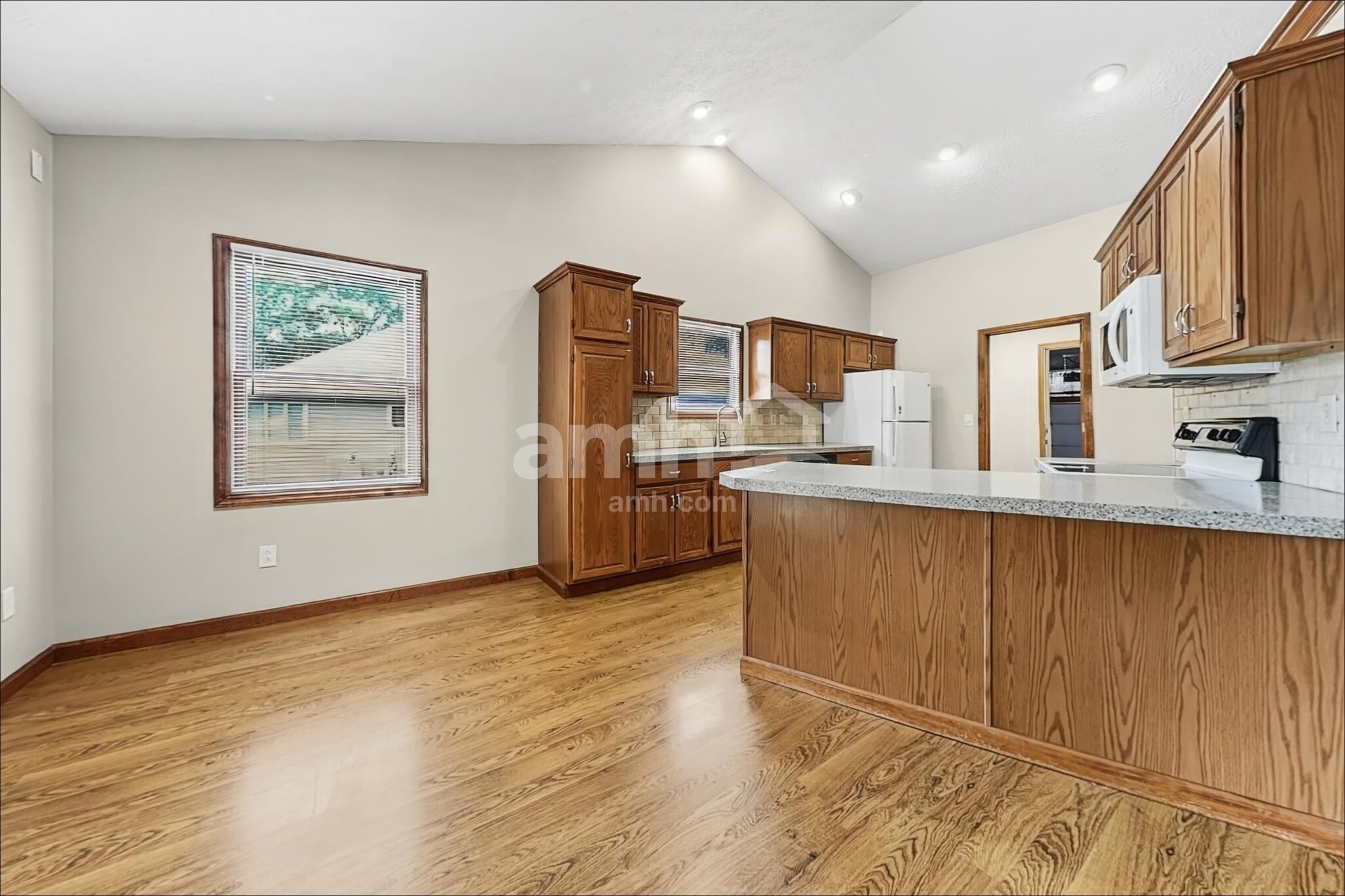 Building Photo - 1430 Belvo Estates Dr